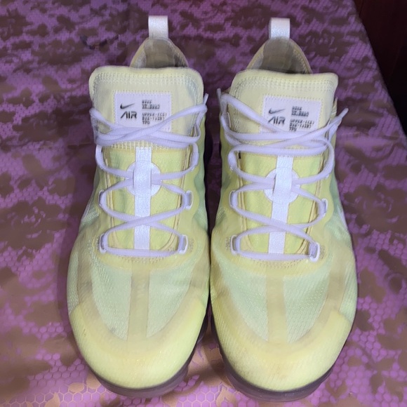 Nike Shoes - Nike Air Vapormax